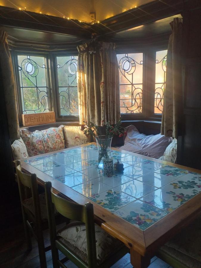 Jesmond House 4 Bed & Breakfast *